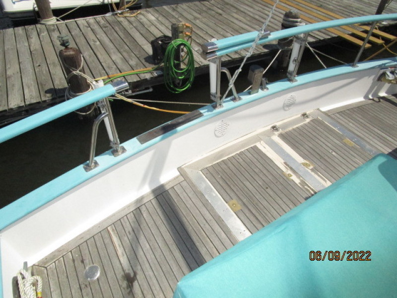 38' Marine Trader aftdeck