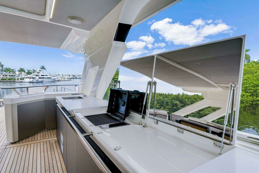 75ft Absolute Yacht For Sale