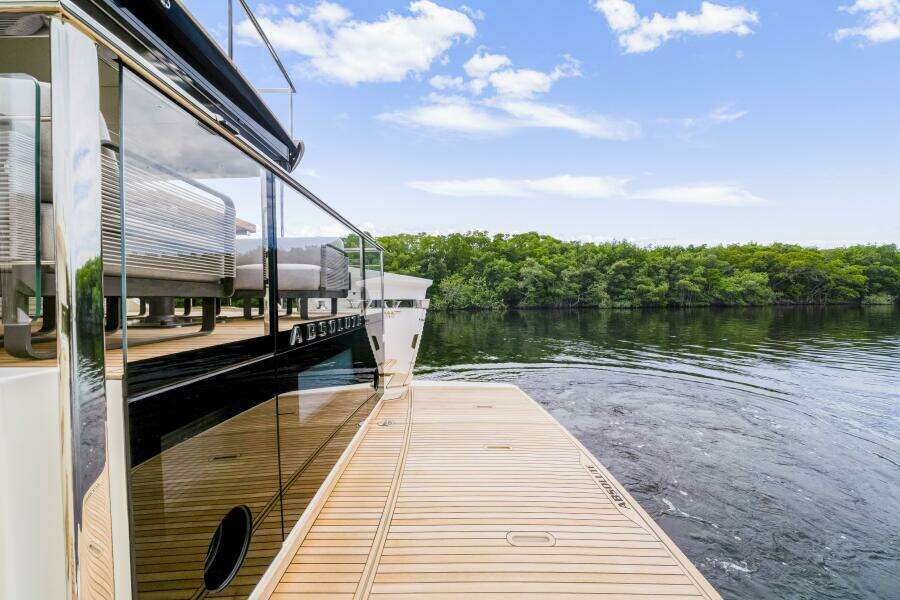75ft Absolute Yacht For Sale