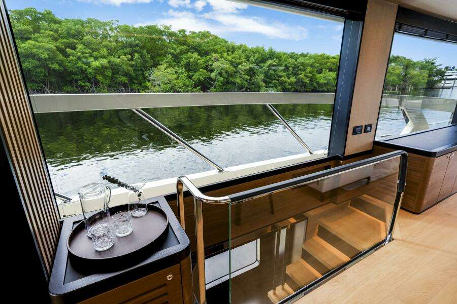 75ft Absolute Yacht For Sale