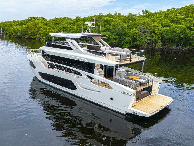 75ft Absolute Yacht For Sale