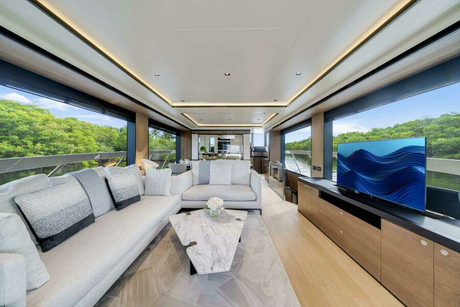 75ft Absolute Yacht For Sale