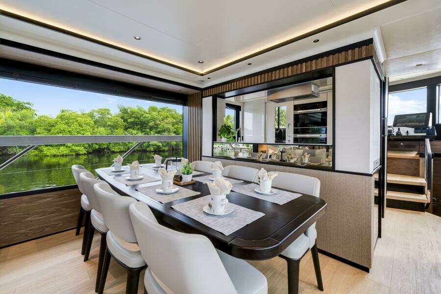 75ft Absolute Yacht For Sale