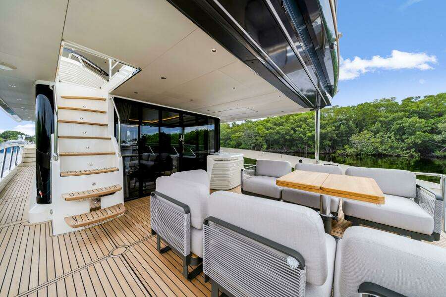 75ft Absolute Yacht For Sale