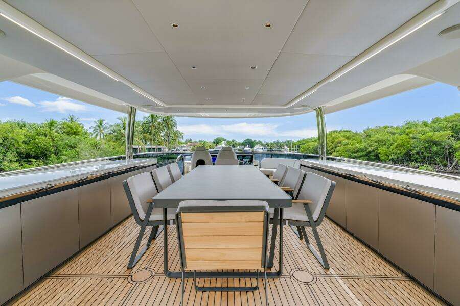 75ft Absolute Yacht For Sale