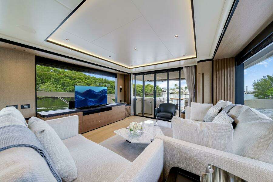 75ft Absolute Yacht For Sale
