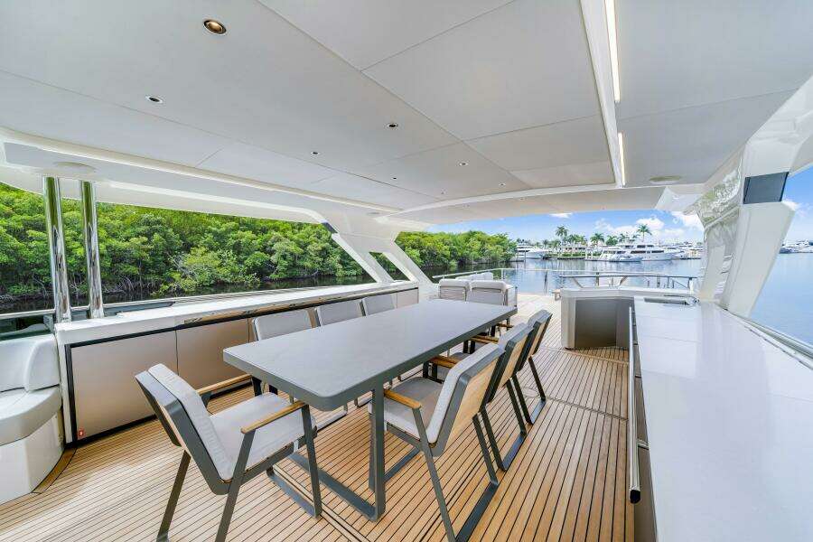 75ft Absolute Yacht For Sale