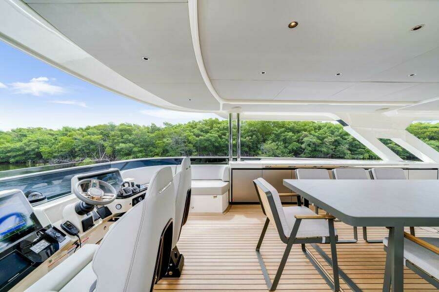 75ft Absolute Yacht For Sale