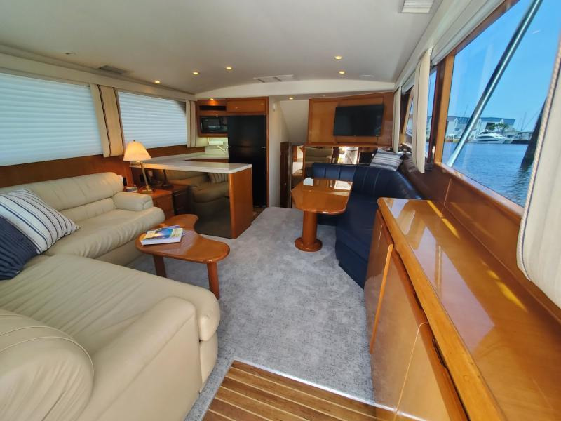1999 Viking 47 - Steel Got It - Salon