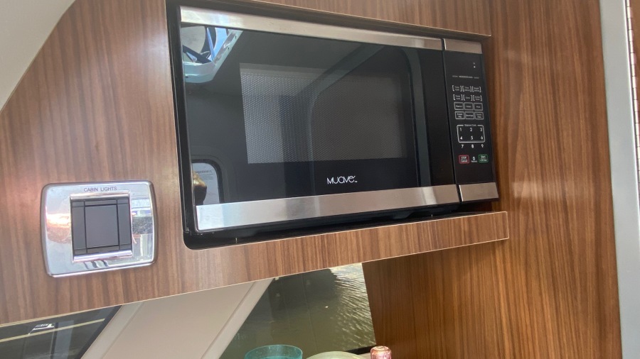 35' 2020 Four Winns H350