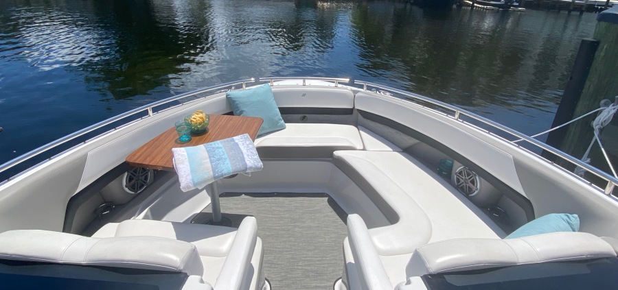 35' 2020 Four Winns H350