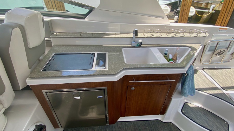 35' 2020 Four Winns H350