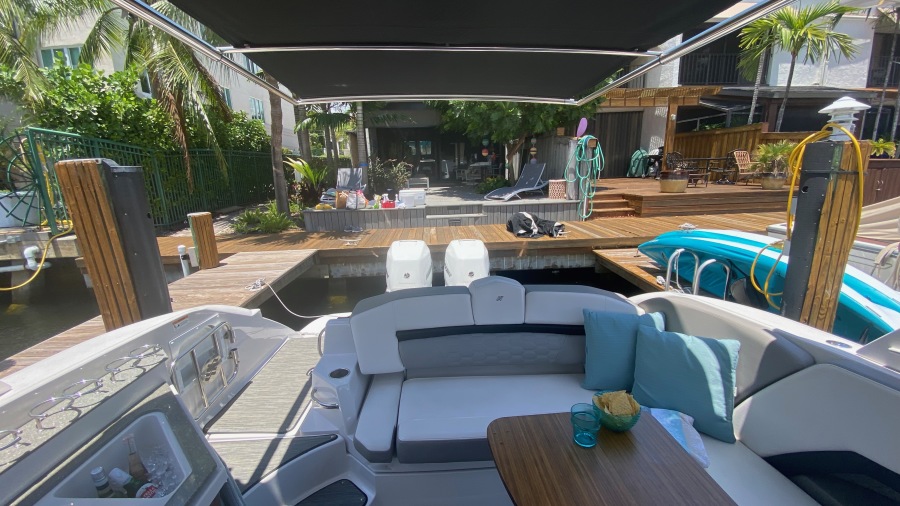 35' 2020 Four Winns H350