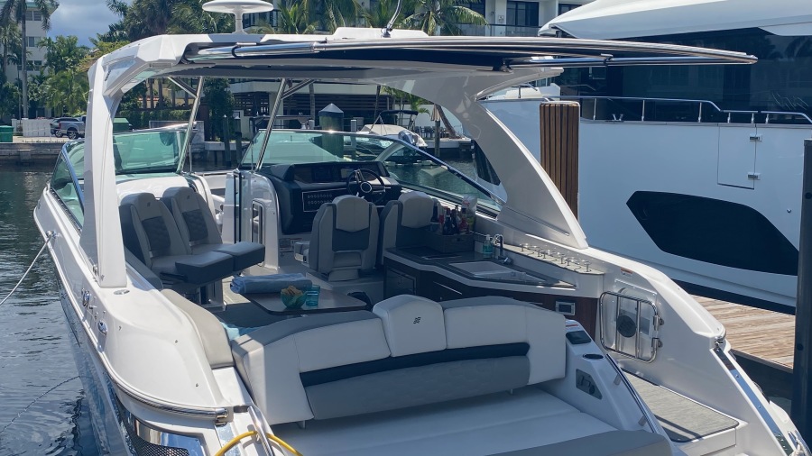 35' 2020 Four Winns H350