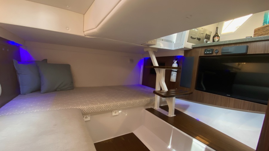 35' 2020 Four Winns H350