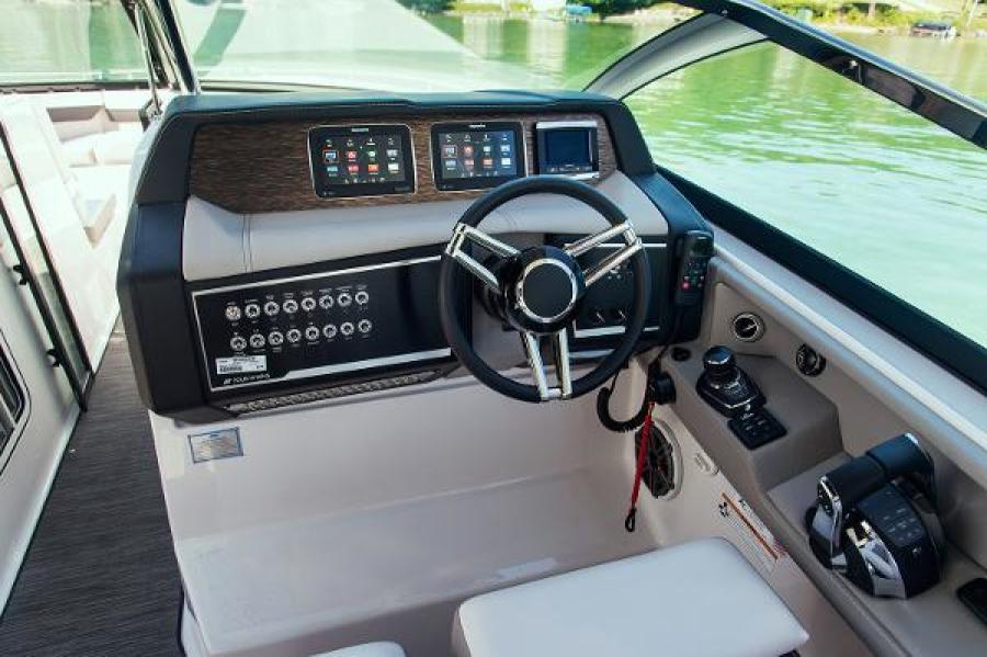 35' 2020 Four Winns H350