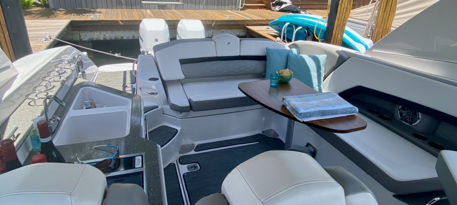 35' 2020 Four Winns H350