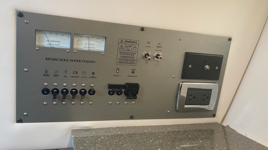 35' 2020 Four Winns H350