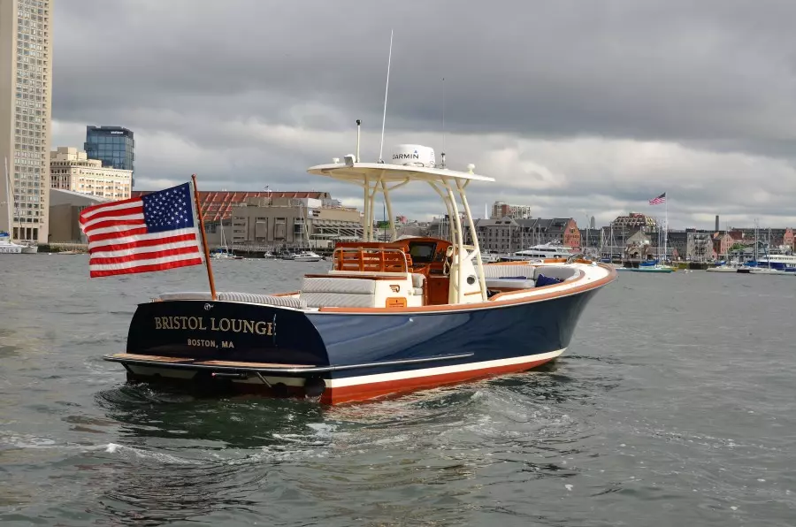 BRISTOL LOUNGE 29ft Hinckley Yacht For Sale