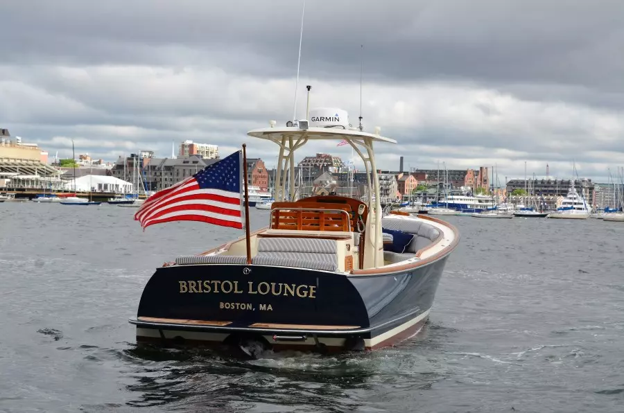 BRISTOL LOUNGE 29ft Hinckley Yacht For Sale