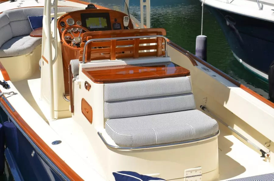 Aft Facing Settee