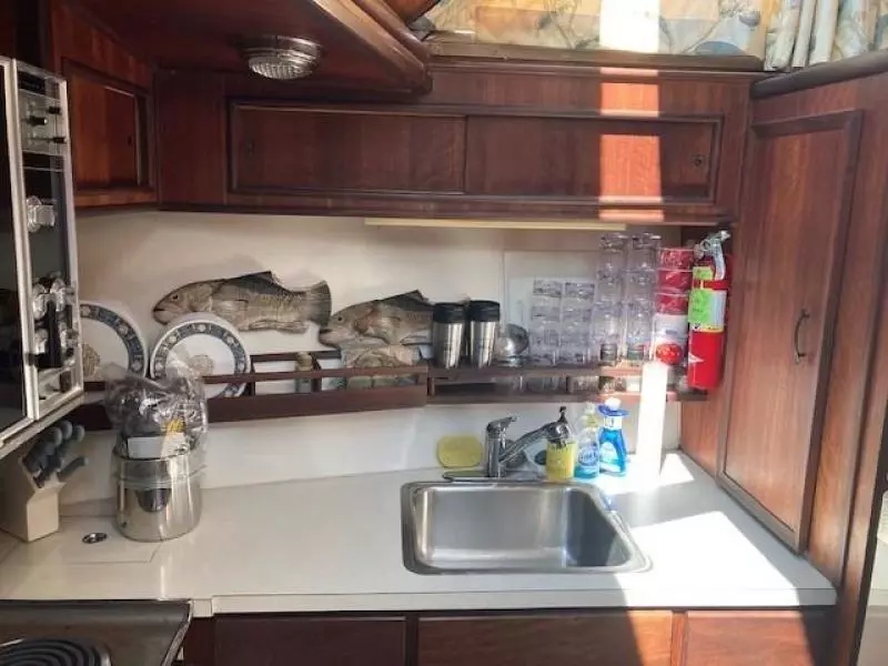 1973 Hatteras 48 Yacht Fish