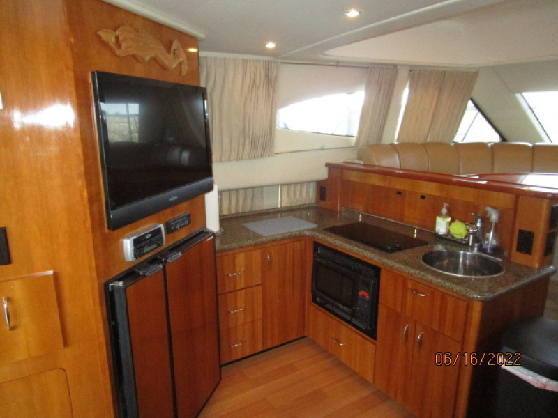 36' Carver galley2