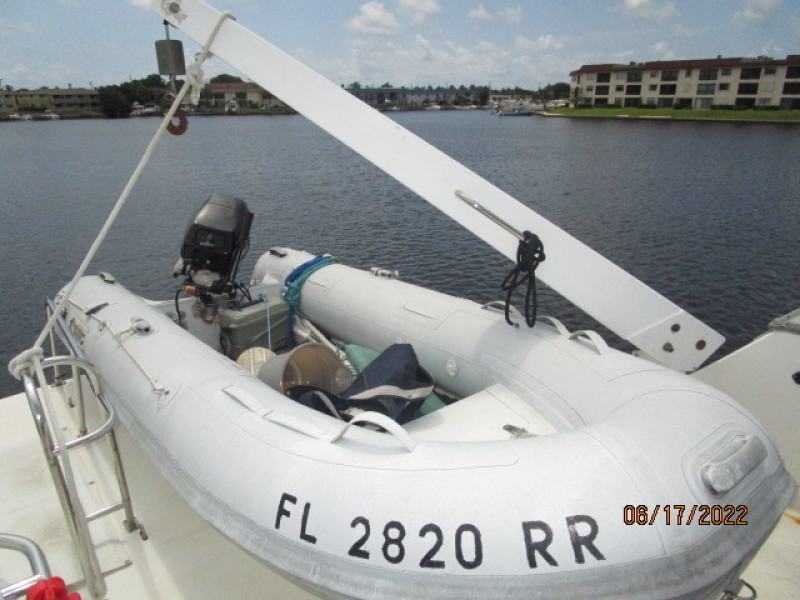 47' Bayliner tender