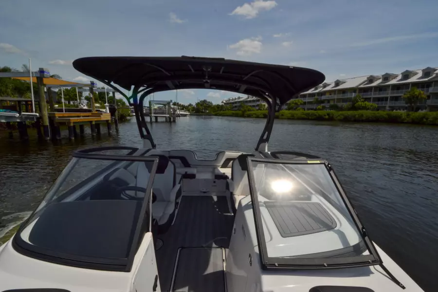 2019 Yamaha Boats 242 Limited S