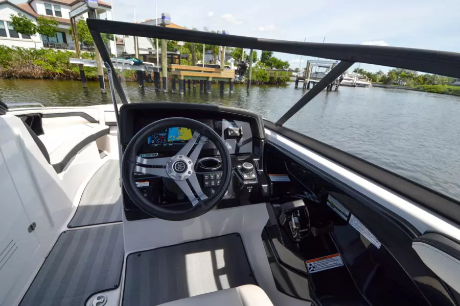 2019 Yamaha Boats 242 Limited S