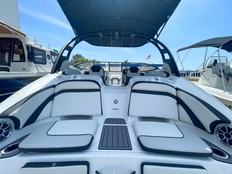 2019 Yamaha Boats 242 Limited S