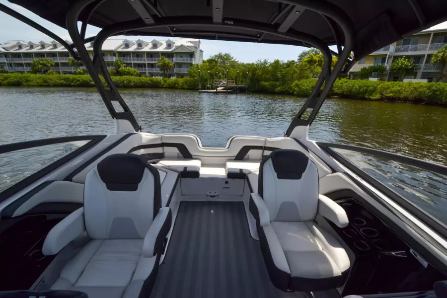 2019 Yamaha Boats 242 Limited S