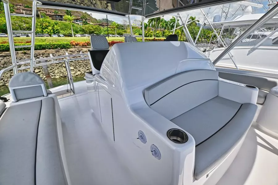 2022 Viking 58 Convertible