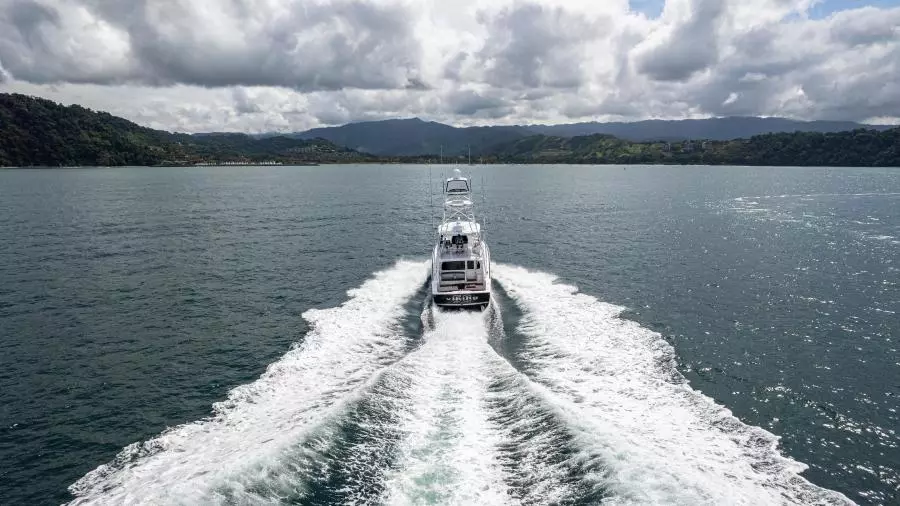 2022 Viking 58 Convertible - Aft Running