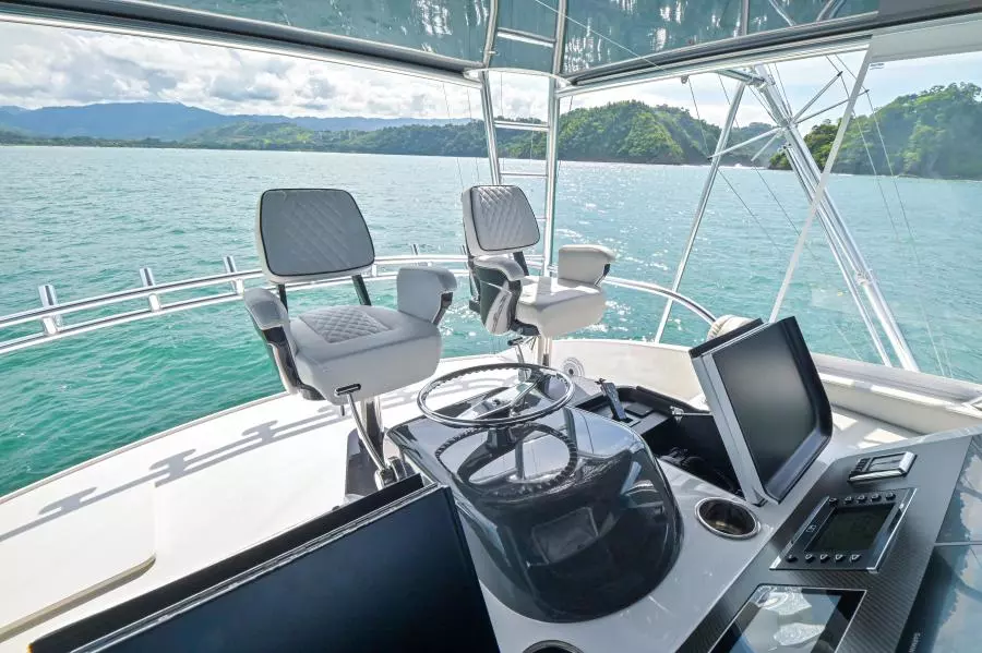 2022 Viking 58 Convertible