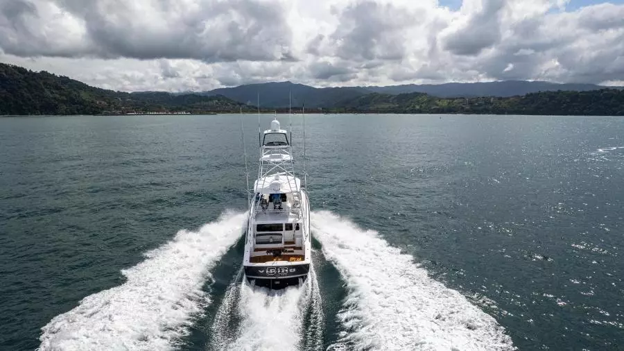 2022 Viking 58 Convertible - Aft Running