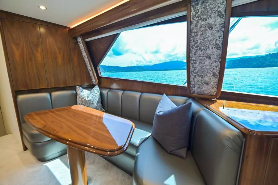 2022 Viking 58 Convertible - Dinette