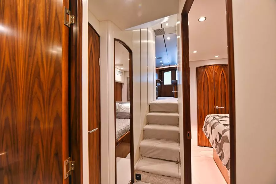 2022 Viking 58 Convertible - Companionway