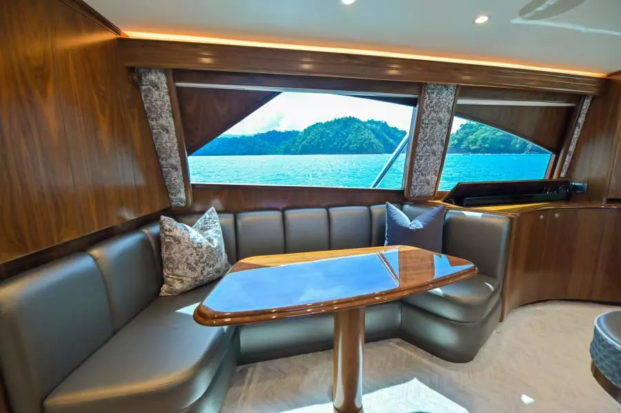 2022 Viking 58 Convertible - Dinette