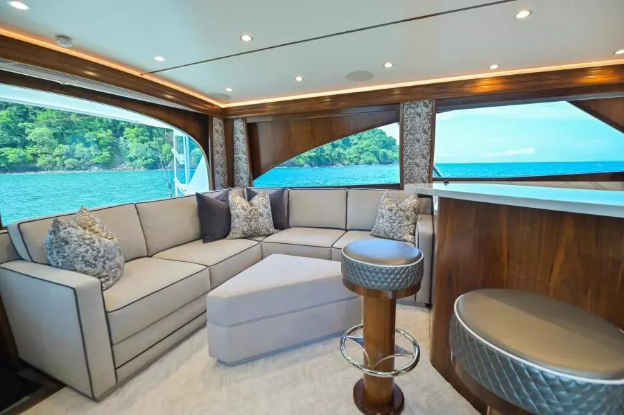 2022 Viking 58 Convertible - Salon