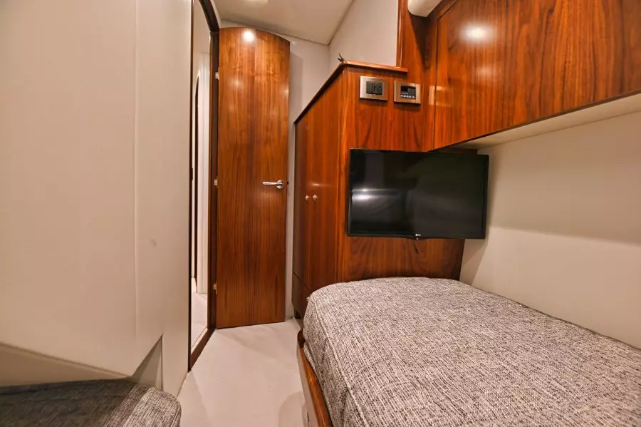 2022 Viking 58 Convertible
