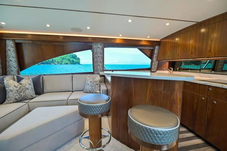 2022 Viking 58 Convertible - Salon
