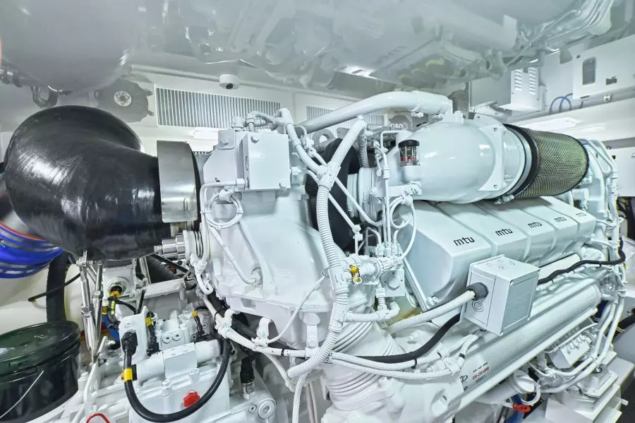 2022 Viking 58 Convertible