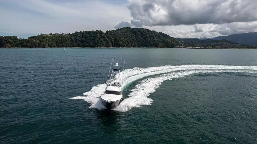 2022 Viking 58 Convertible - Forward Running