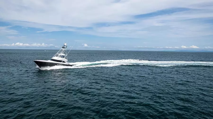 2022 Viking 58 Convertible - Port Running