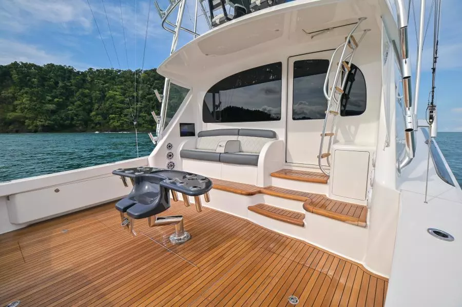 2022 Viking 58 Convertible - Cockpit
