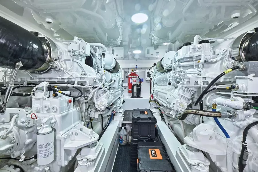 2022 Viking 58 Convertible