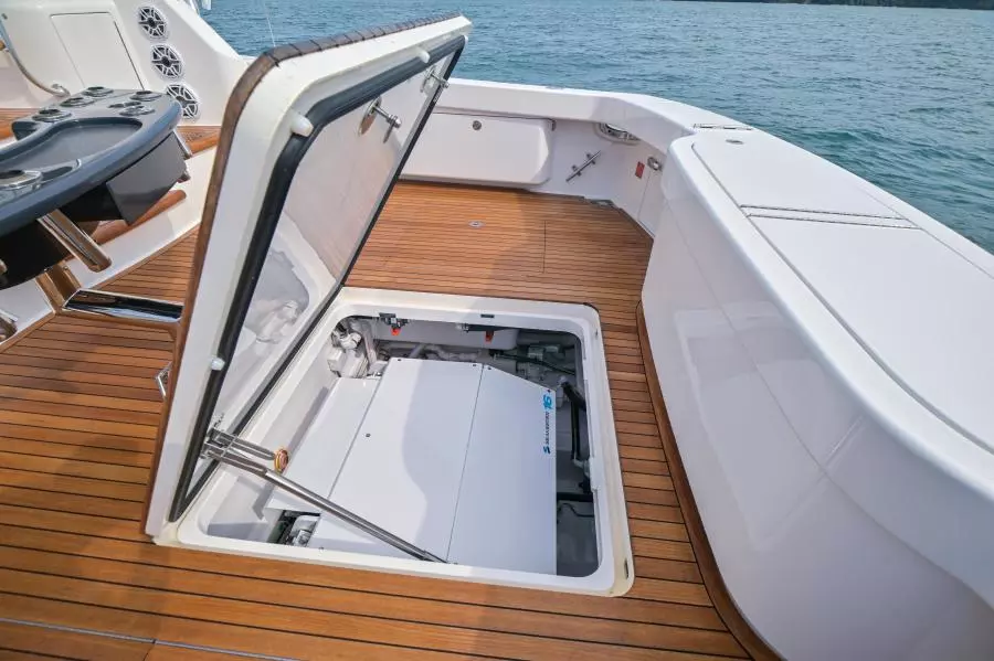 2022 Viking 58 Convertible - Seakeeper