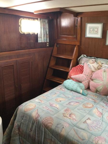 1982 Marine Trader 40 DC
