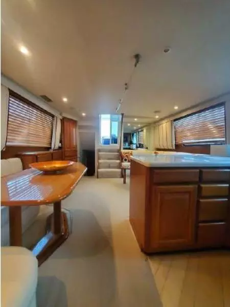 1998 Viking 60 Sport Motor Yacht